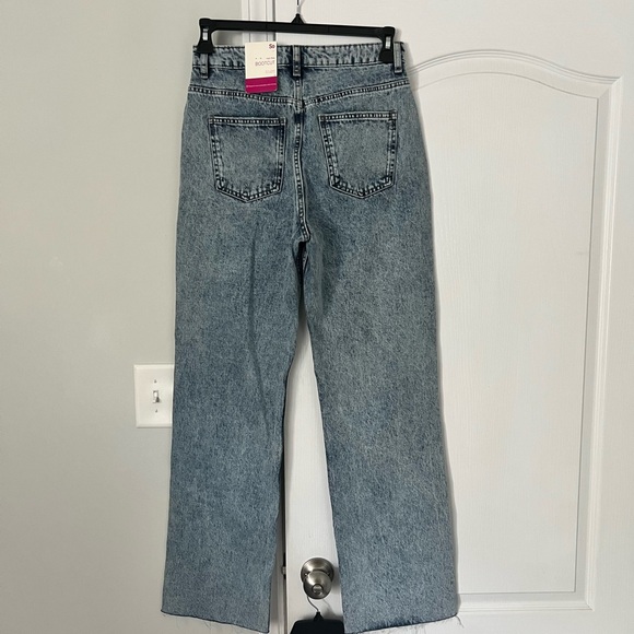 SO | NWT light washed high rise boot cut jeans - 9 juniors - Picture 3 of 8